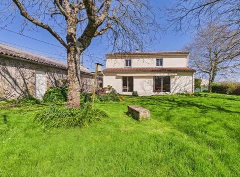 Saintes, Poitou-Charentes 17100