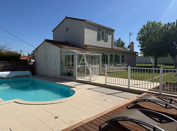 ANGLES, Pays de la Loire 85750