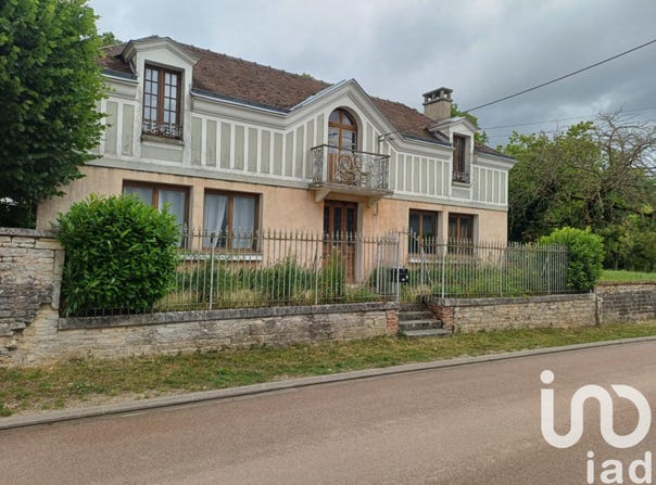 Pougy, Grand Est 10240