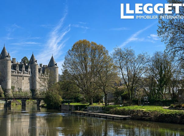 Josselin, Brittany 56120
