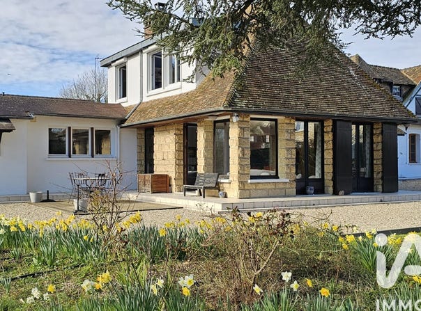 Le Vaudreuil, Normandy 27100