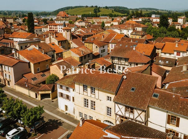 Charlieu, Rhône-Alpes 42190