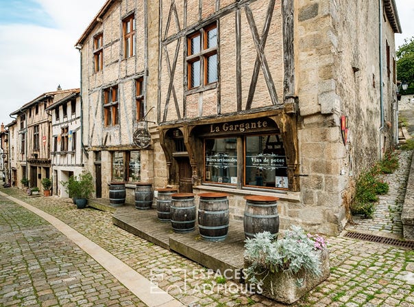 PARTHENAY, Nouvelle-Aquitaine 79200