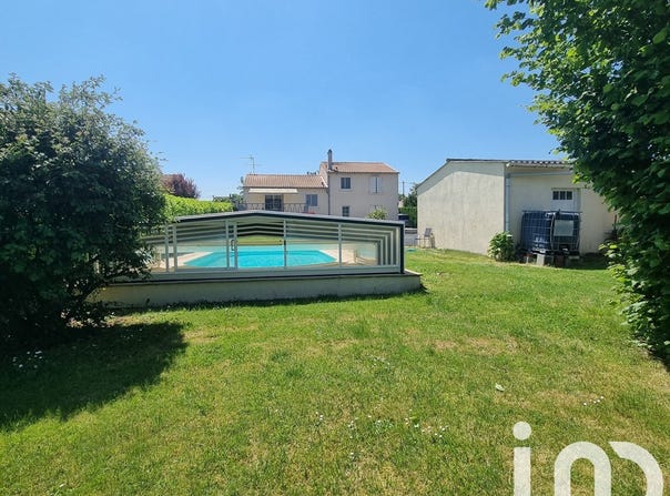 Saint-Martin-de-Bernegoue, Nouvelle-Aquitaine 79230