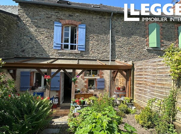 Josselin, Brittany 56120