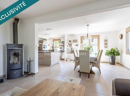 Avanne-Aveney, Franche-Comté 25720
