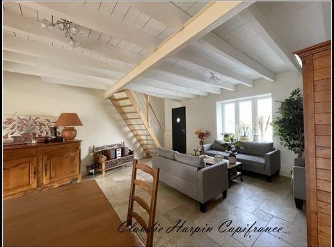 PARTHENAY, Poitou-Charentes 79200