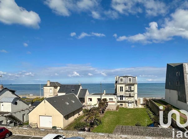 Bernières-sur-Mer, Normandy 14990