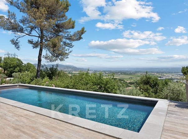 Pierrevert, Provence-Alpes-Côte-d'Azur 04860