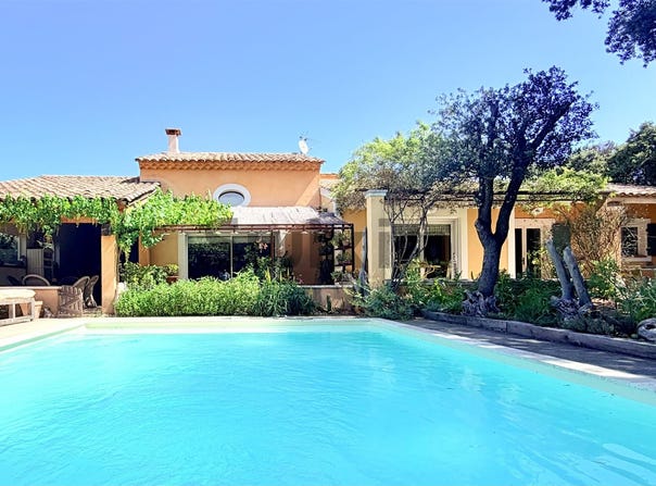 Uzès, Languedoc-Roussillon 30700