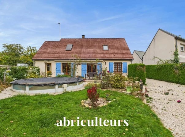 Chateaudun, Centre-Val de Loire 28200