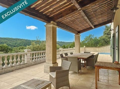 Moustiers-Sainte-Marie, Provence-Alpes-Côte d'Azur 04360