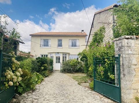 Aunac-Sur-Charente, Charente