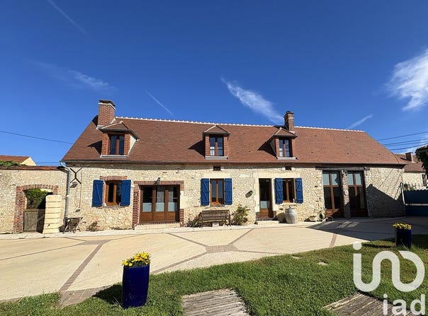 Lindry, Bourgogne-Franche-Comté 89240