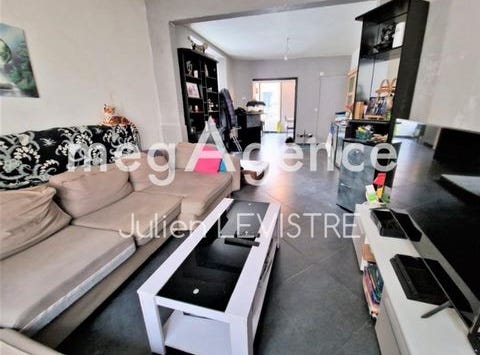 Auneau-Bleury-Saint-Symphorien, Centre 28700