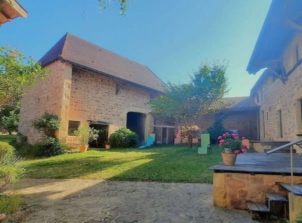 La Clayette, Burgundy 71800