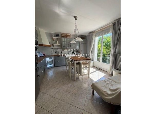 Dollot, Bourgogne 89150