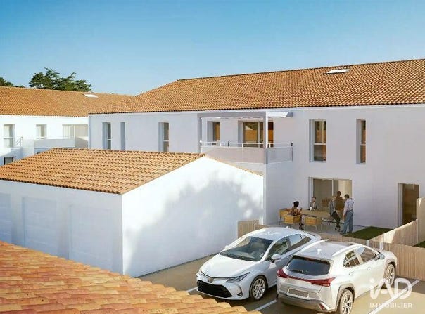 GIVRAND, Pays de la Loire 85800