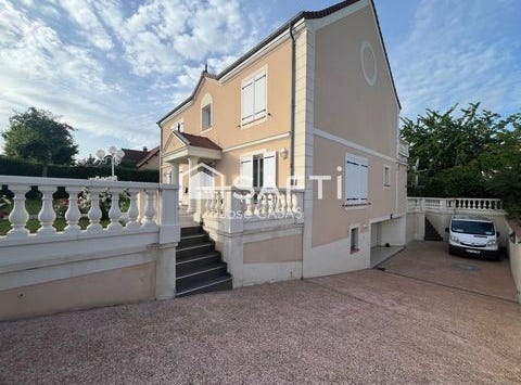 Val-De-Reuil, Haute-Normandie 27100