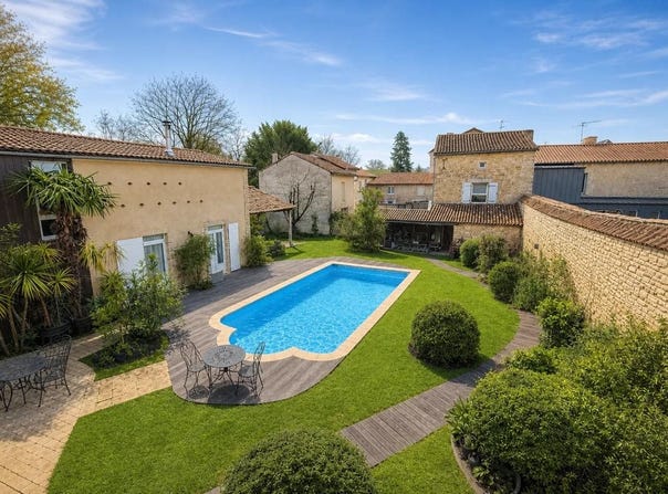 Neuville-de-Poitou, Poitou-Charentes 86170
