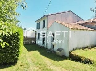 Bourg, Aquitaine 33710