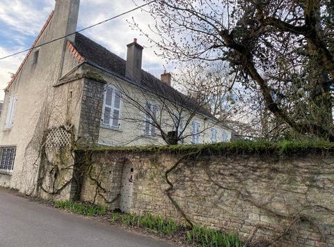GIVRY, Bourgogne 71640