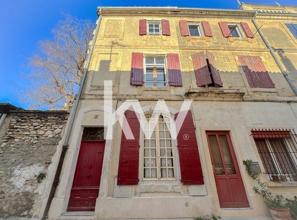Arles, Provence-Alpes-Côte-d'Azur 13200