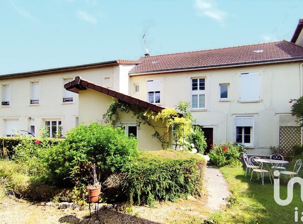 Mailly-le-Camp, Grand Est 10230