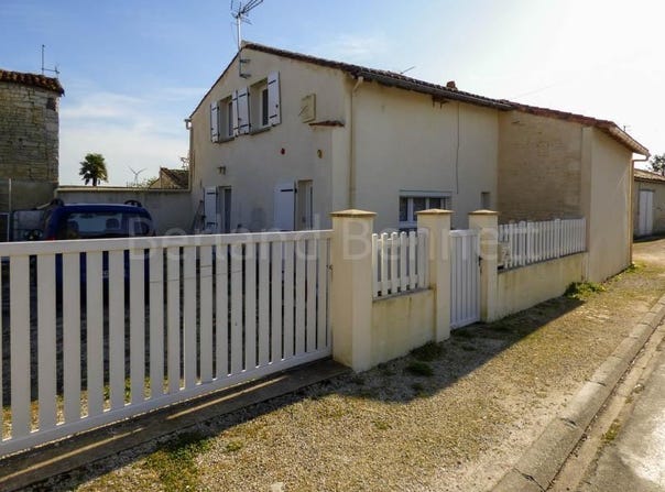 Chef-Boutonne, Poitou-Charentes 79110