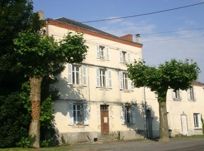 22 Bis, Rue de 8 Mai 1945 Mai 1945, Oradour Sur Vayres, Limousin 87150