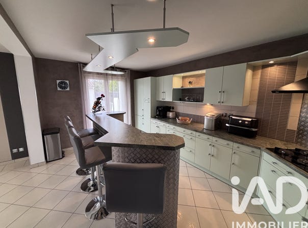 Corny-sur-Moselle, Grand Est 57680