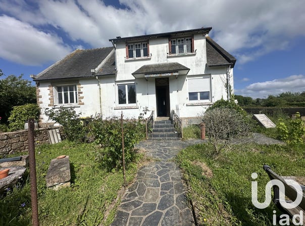 Plouaret, Brittany 22420