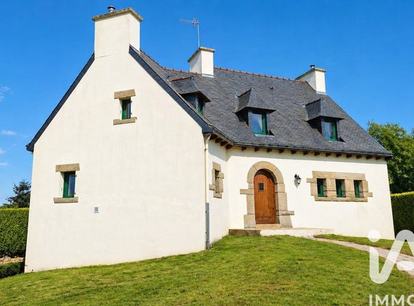 Plouguenast, Brittany 22150