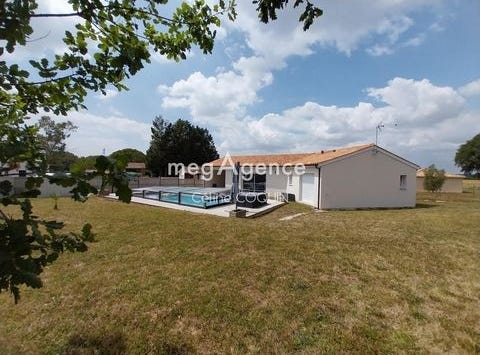 Clam, Poitou-Charentes 17500