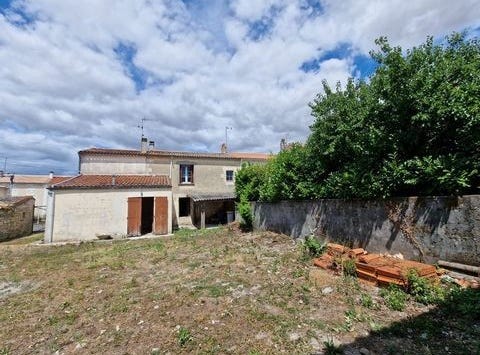 SURGERES, Poitou-Charentes 17700