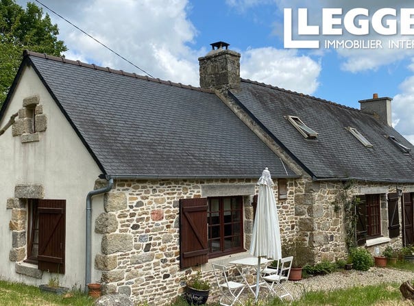 Le Vieux-Marché, Brittany 22420