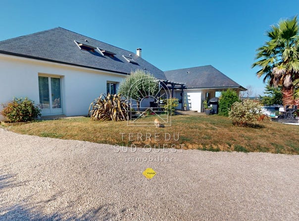 Lescar, Aquitaine 64230