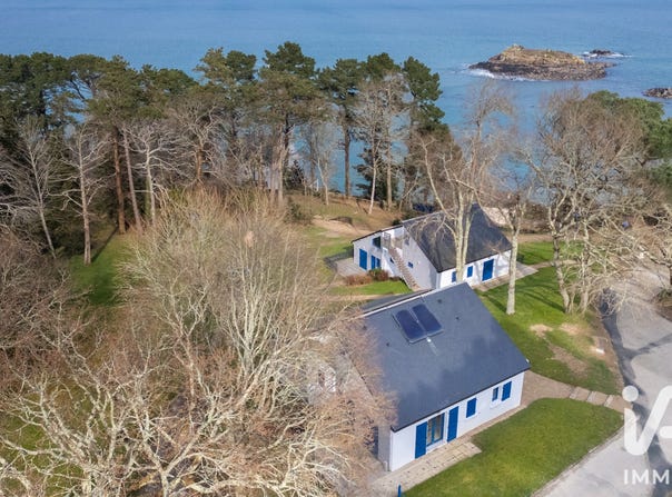 Douarnenez, Brittany 29100