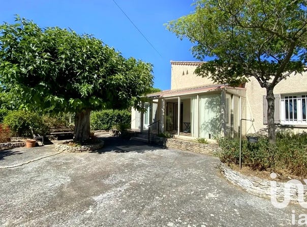 Pernes-les-Fontaines, Provence-Alpes-Côte d'Azur 84210