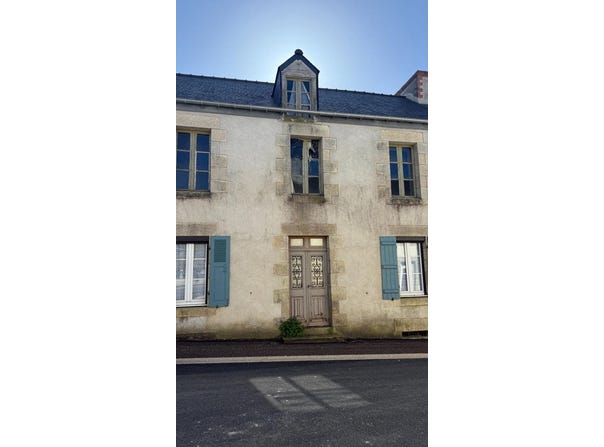 Josselin, Brittany 56120