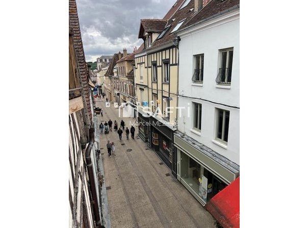 Sens, Bourgogne 89100