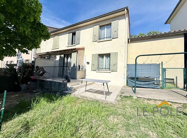 Saint-Paul-Trois-Châteaux, Rhône-Alpes 26130