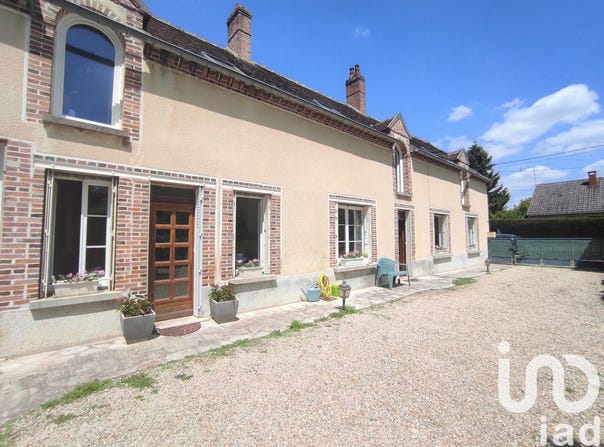 Everly, Île-de-France 77157