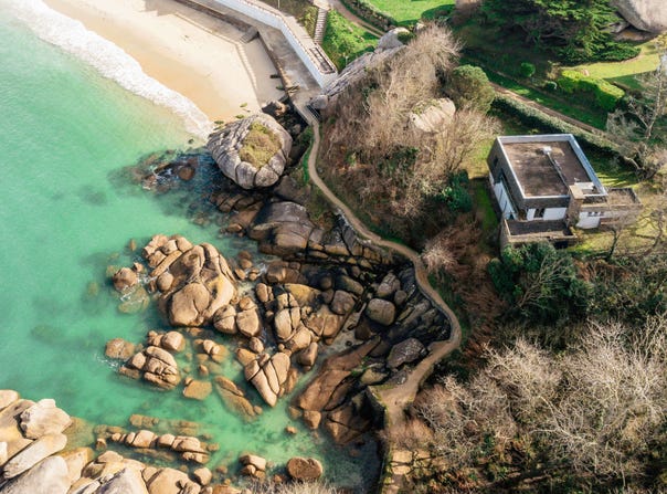 TREGASTEL, Brittany 22730
