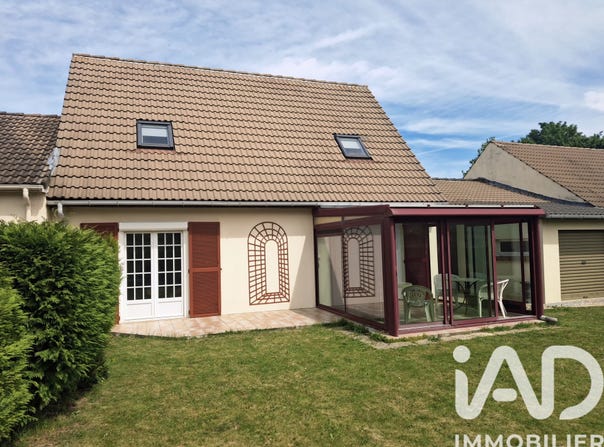 Val-de-Reuil, Normandy 27100