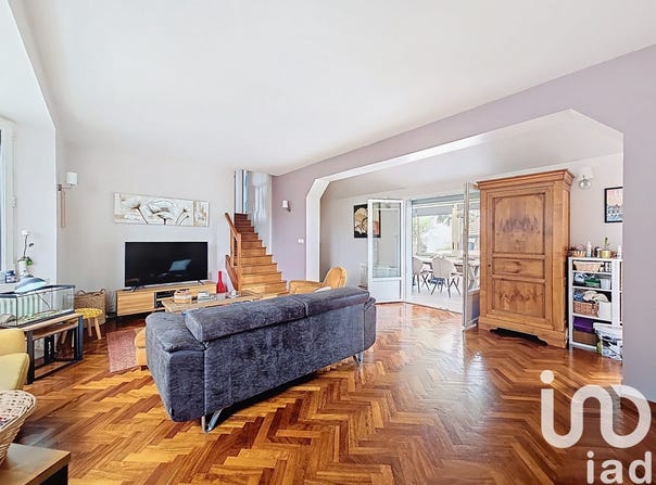 Vaires-sur-Marne, Île-de-France 77360