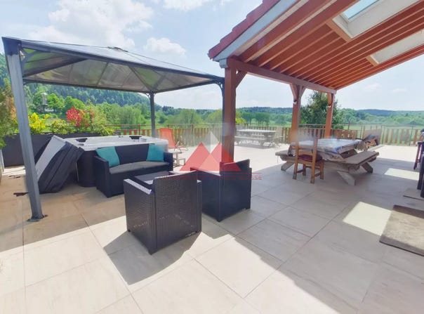 80 Rue du Chateau, Étival, Jura 39130