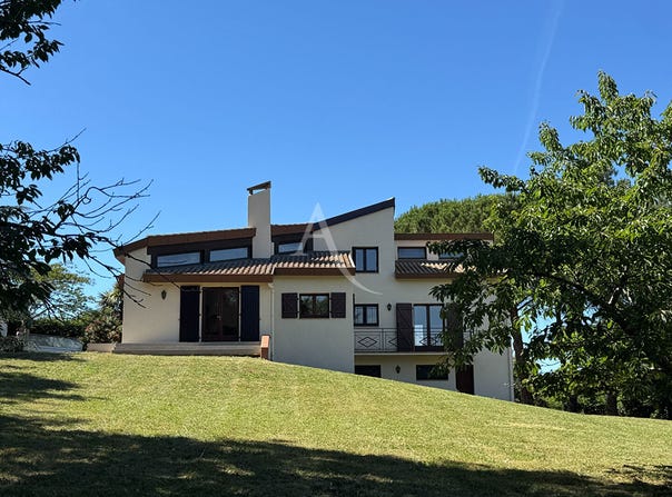 L ISLE JOURDAIN, Occitanie 32600