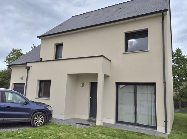 Changé, Mayenne 53810