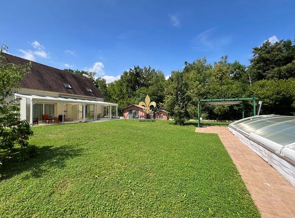 Verneuil-en-Halatte, Oise 60550